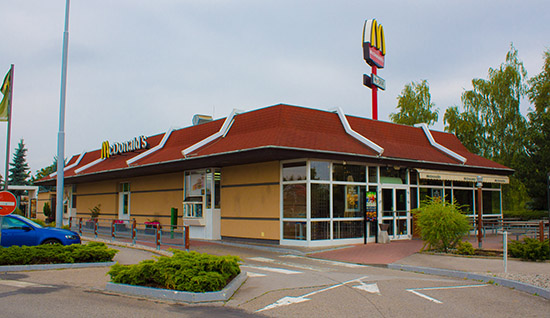 Das McDonald’s-Restaurant in Rudná u Prahy (směr Praha)