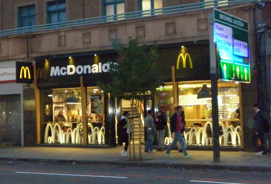 Das McDonald’s-Restaurant in London (High Street)