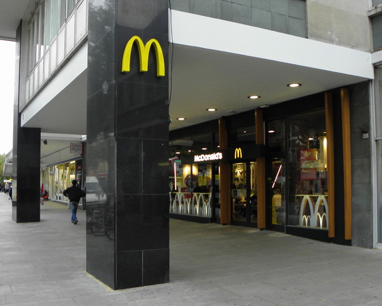 Das McDonald’s-Restaurant in London (Notting Hill Gate)